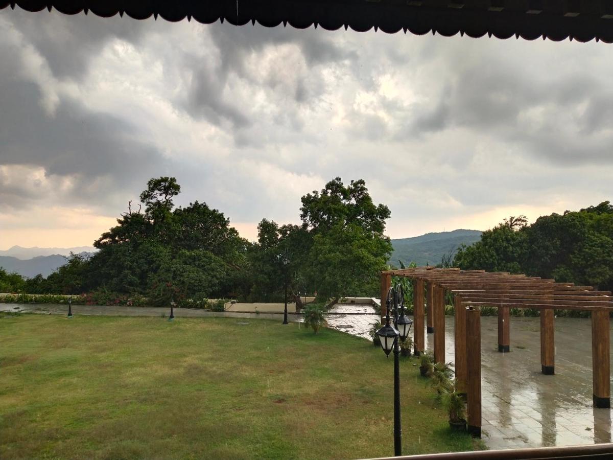 Regenta Mpg Club Mahabaleshwar Hotell Eksteriør bilde